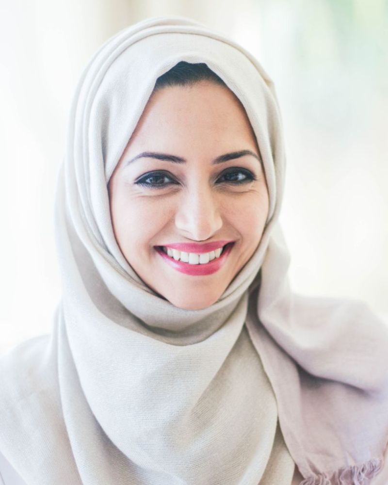 ابتسامات جميلة خلقت
